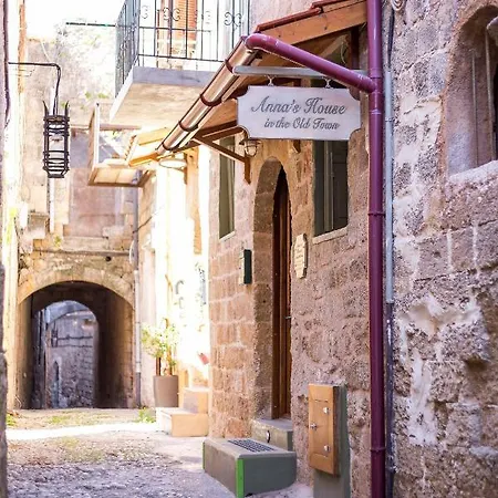 Сasa de vacaciones Anna's House In The Old Town