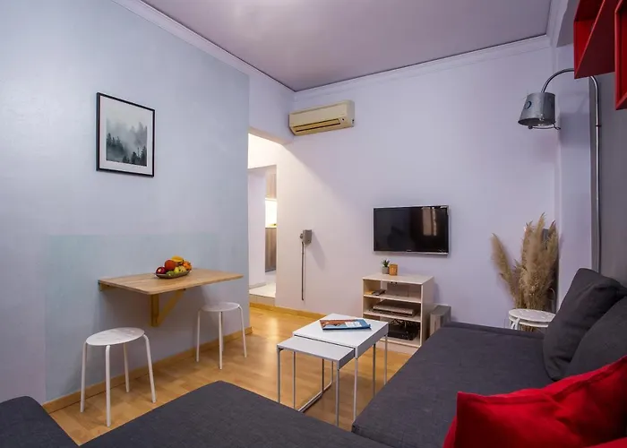 Anna's House In The Old Town بيت للعطل